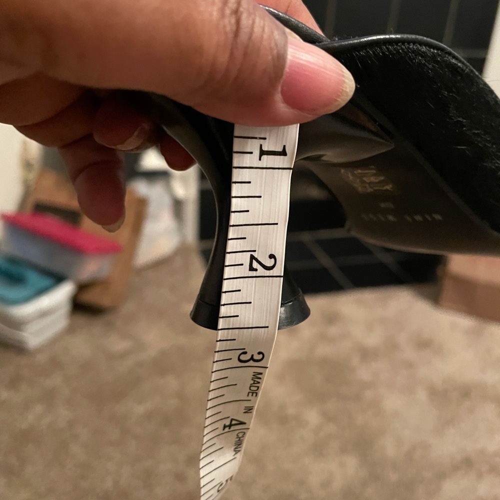 Shoes - Picture 5 of 5
